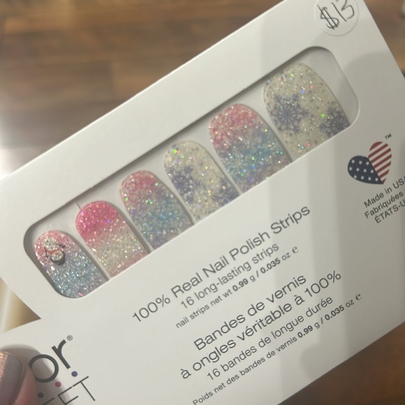 Colorstreet winter nail strips 3pk Holiday De-Light, Ice Ice Maybe, Snow Biz - Picture 3 of 5